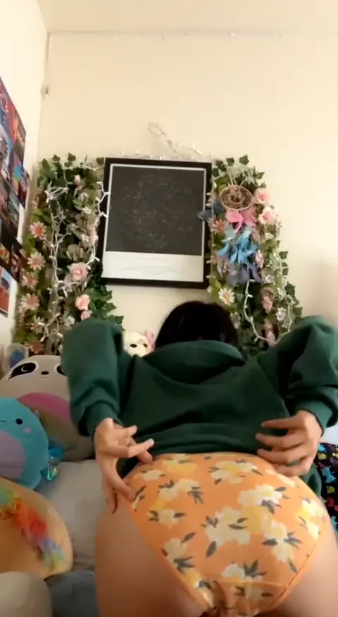 slut showing off her body