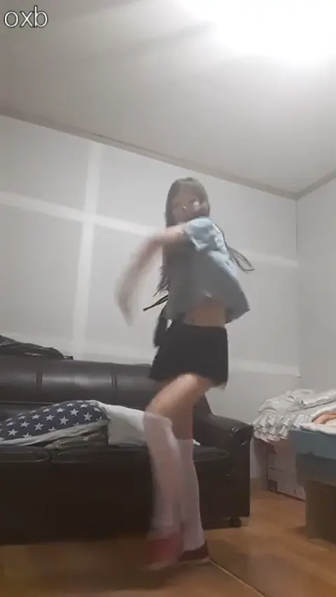 3 small sister sucking her big brother Cock🥵😘😲